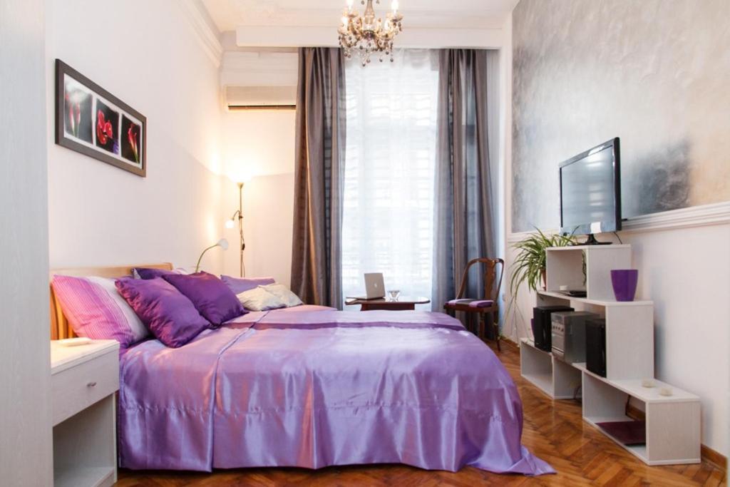 City Center Apartment With Balcony Belgrád Kültér fotó