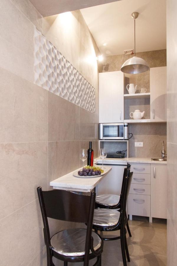 City Center Apartment With Balcony Belgrád Kültér fotó