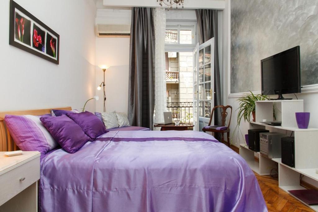 City Center Apartment With Balcony Belgrád Kültér fotó